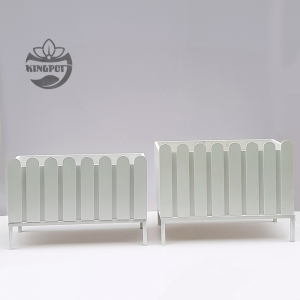 Chậu composite hàng rào trắng