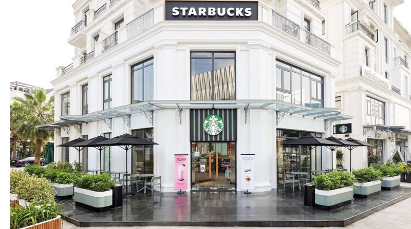 Chậu composite thiết kế theo yêu cầu Kingot tại Starbucks Vinhomes Ocean Pack